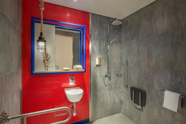 Hampton by Hilton Dubai Al Seef-3