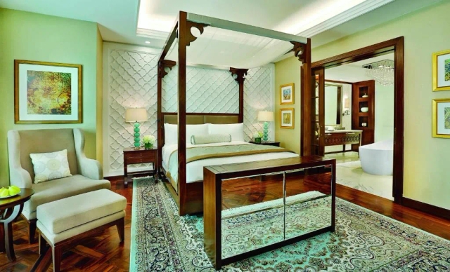 Ritz Carlton Dubai hotel-2
