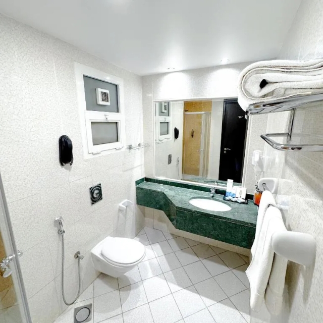 Emirates Grand Apartments hotel-3