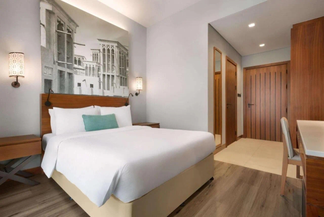 Super 8 by Wyndham Dubai Deira-3