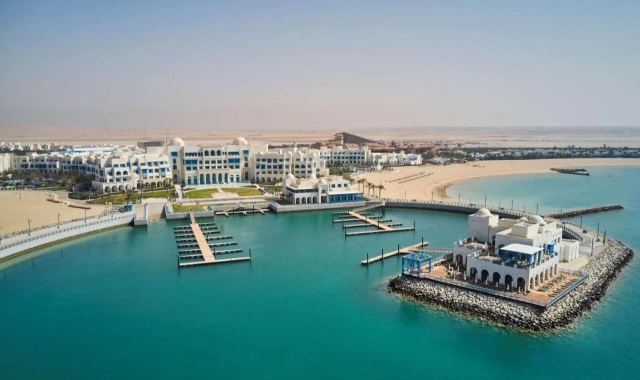 Hilton Salwa Beach Resort and Villas-2