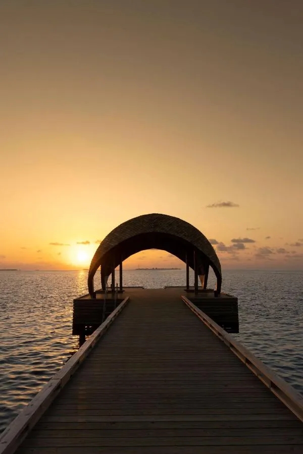 Outrigger Maldives Maafushivaru Resort-2