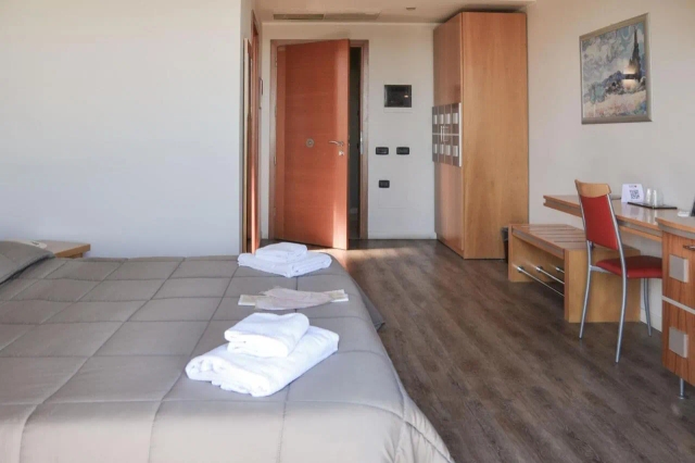Planet Hotel-2