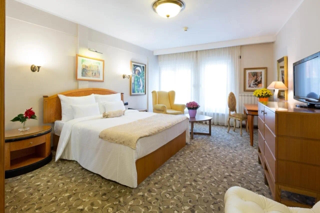 Hotel Sterling Garni-2
