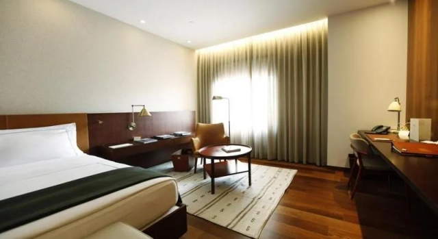 Square Nine Hotel Belgrade-2