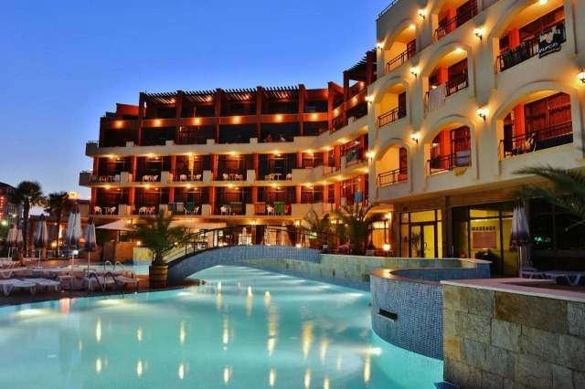 Nobel Hotel-2