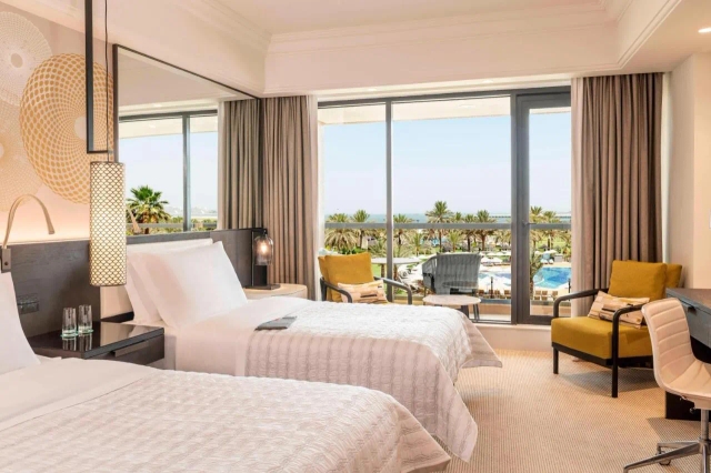 Le Royal Meridien Beach Resort and Spa-2