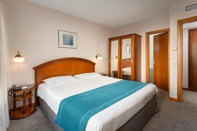 Ramada by Wyndham Bucharest Parc-2