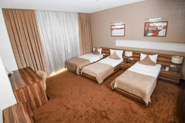 Avenue Hotel Baku by Smart-2