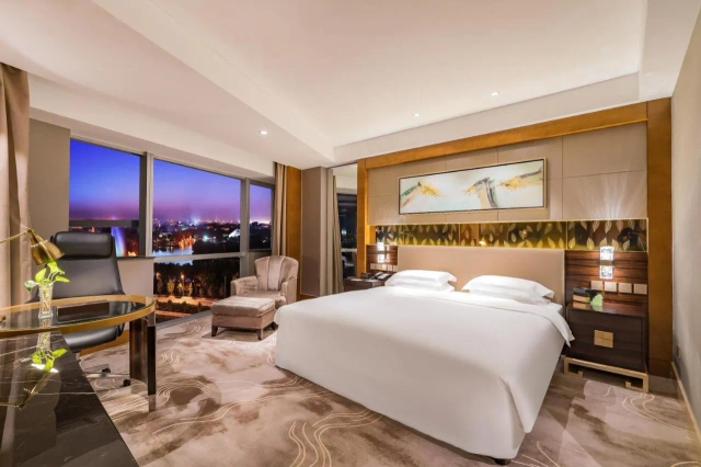 Lake View Hotel-3