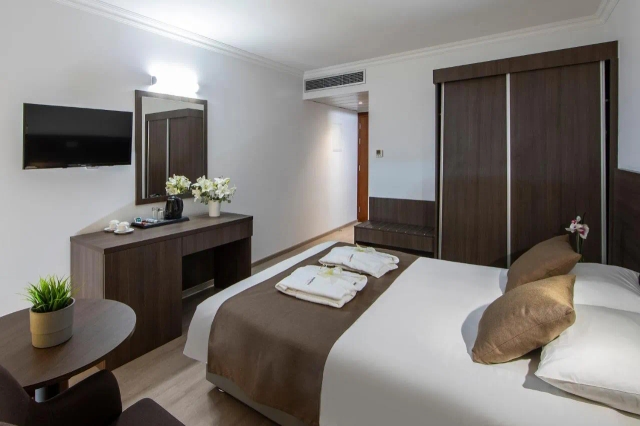 Kapetanios Limassol Hotel-2