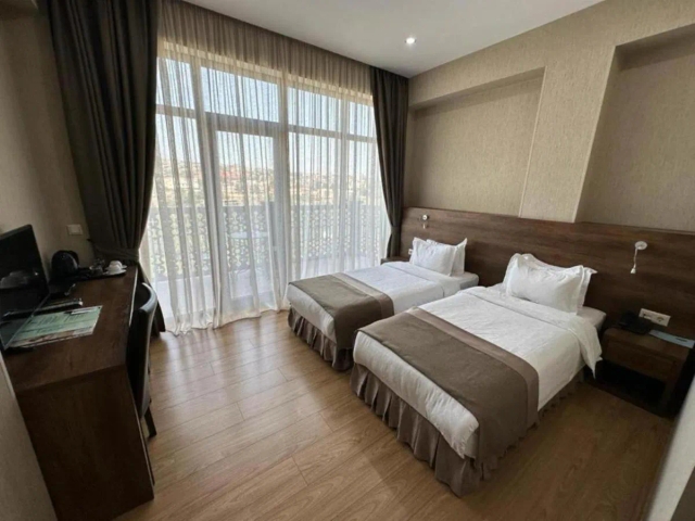 Hotel Metekhi Line-3