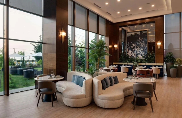 DoubleTree by Hilton Hotel Van-2