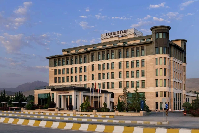 DoubleTree by Hilton Hotel Van-2