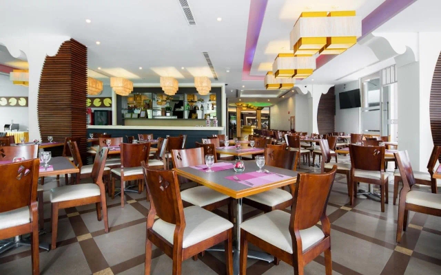 Aiyara Grand Hotel-2