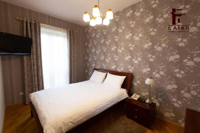 Latar Hotel Yerevan-2