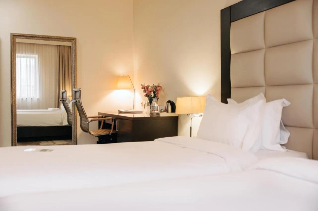 Paris Hotel Yerevan-2