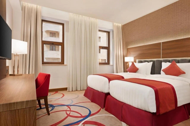 Ramada Hotel & Suites by Wyndham Yerevan-3