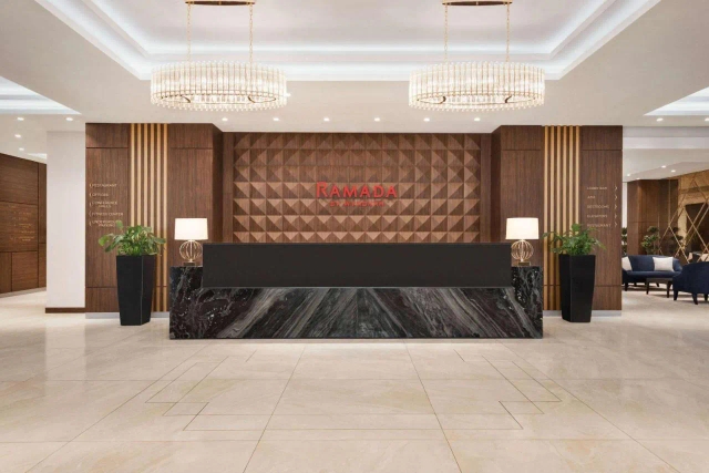 Ramada Hotel & Suites by Wyndham Yerevan-2