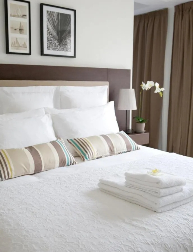Sandy hotel-3