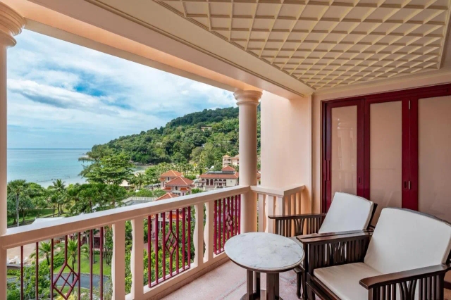 Centara Grand Beach Resort Phuket-3