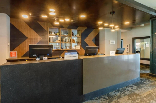 Four Points by Sheraton Lévis Convention Centre-2