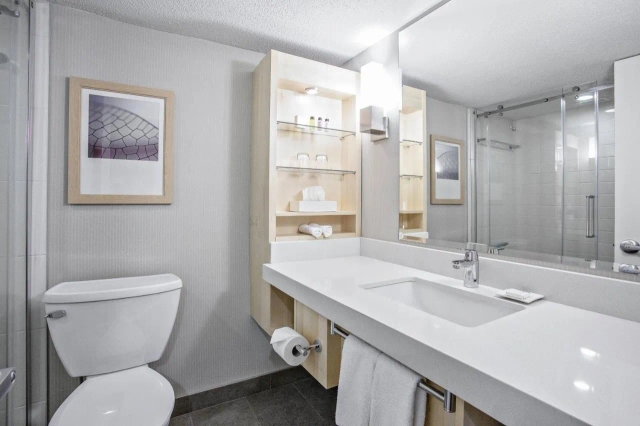 Delta Hotels by Marriott Quebec-2