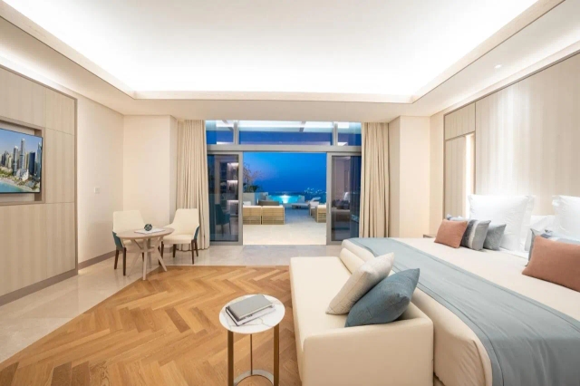 FIVE LUXE JBR-2