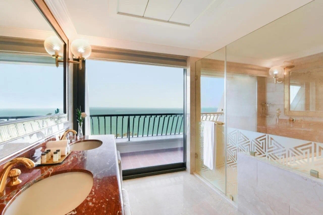 Sheraton Grand Doha Resort & Convention Hotel-3