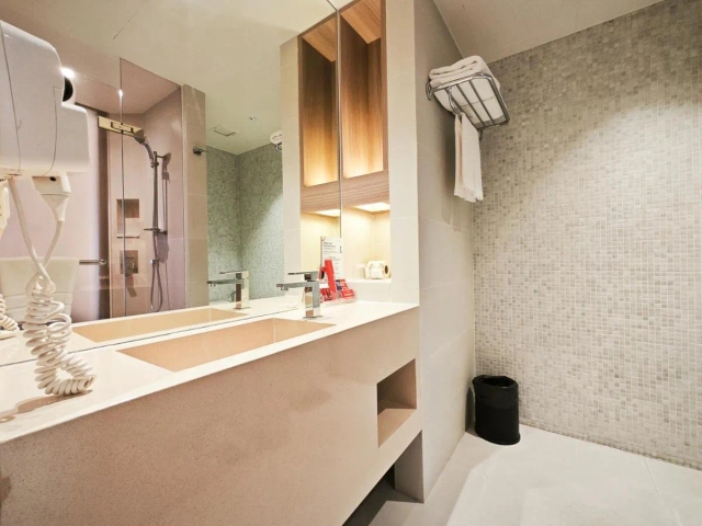 Citrus Sukhumvit 13 Nana Bangkok by Compass Hospitality-3