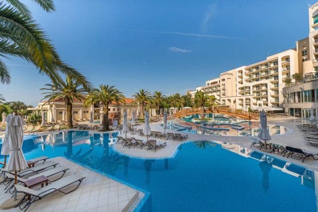 Hotel Splendid Conference & Spa Resort-3
