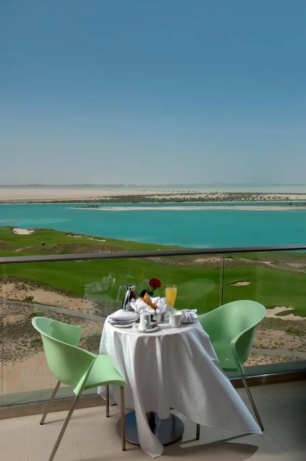 Crowne Plaza Abu Dhabi - Yas Island Hotel-2