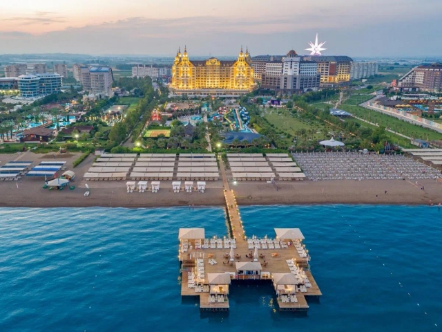 Royal Holiday Palace-3