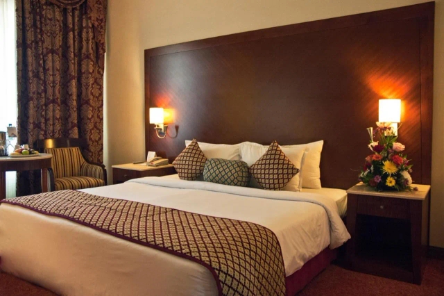 Regent Palace Hotel-2