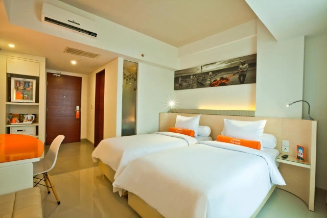 HARRIS Seminyak hotel-3