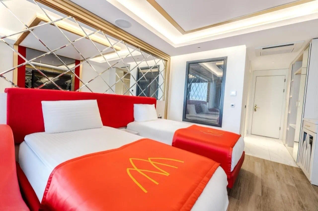 granada luxury red-3