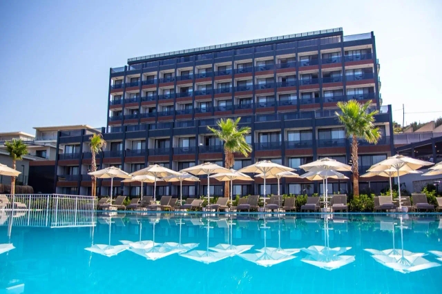 The Nowness Luxury Hotel & Spa-2