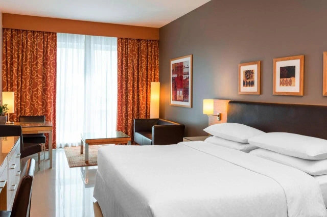 Four Points by Sheraton Downtown Dubai-3