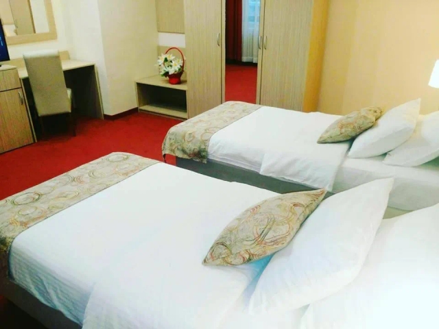 Hotel N-2