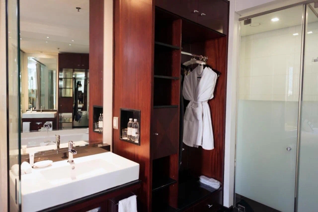 DaVinci Hotel And Suites-3