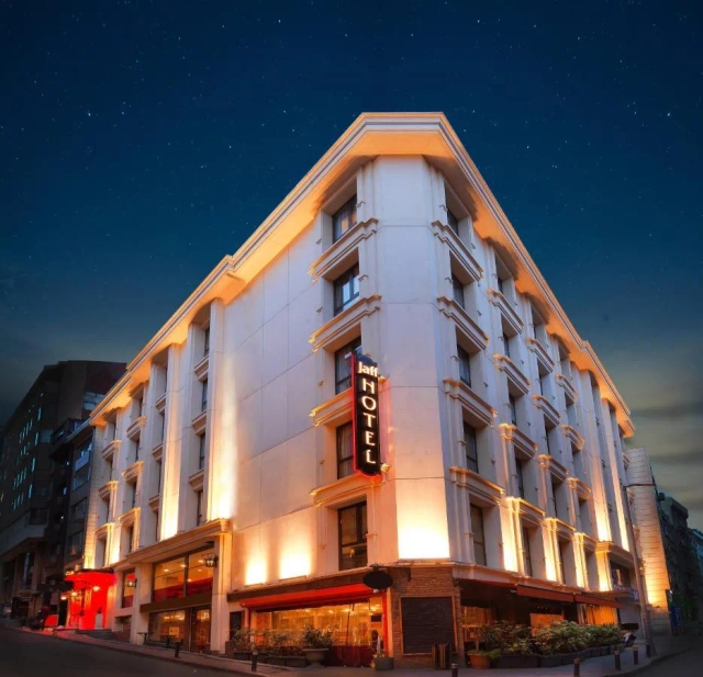 Jaff Hotels Nishantashi-3