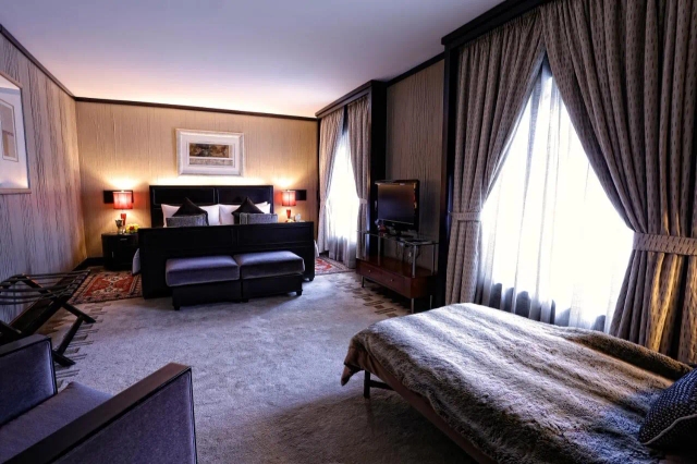Ramada Plaza by Wyndham Dubai Deira-3