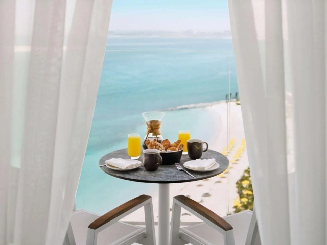 Mövenpick Resort Al Marjan Island-3