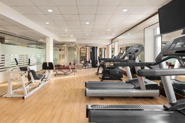 Ramada by Wyndham Dubai Deira Hotel-2