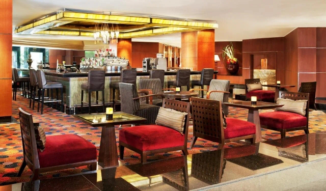 Royal Orchid Sheraton Hotel & Towers-2