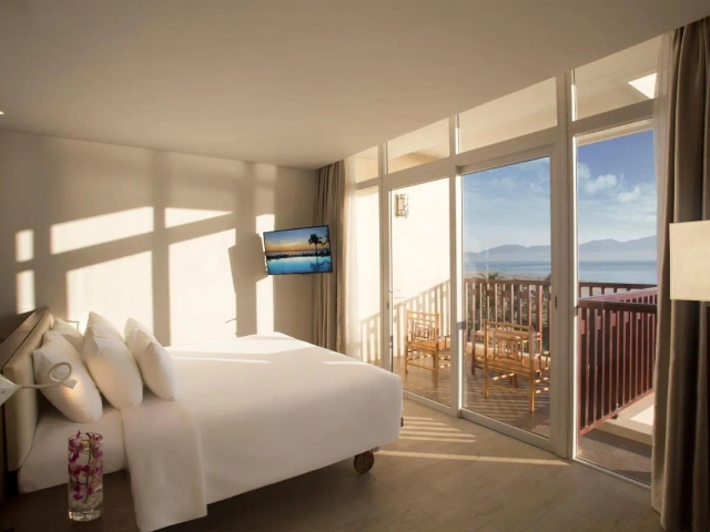 Sandy Beach Resort Danang-2