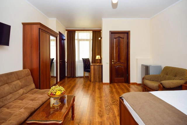 Hotel British House-2