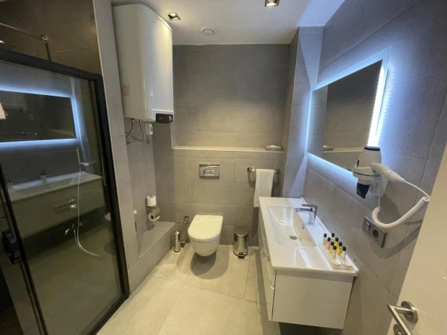 Feri Suites-3