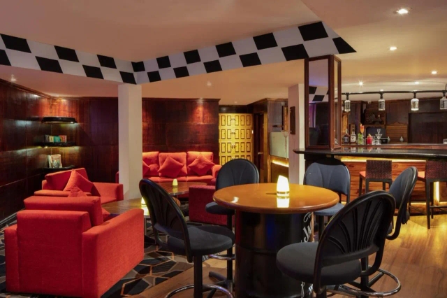 Earl's Regency Hotel-3