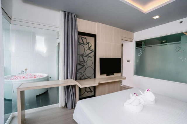 Sleep With Me hotel-2